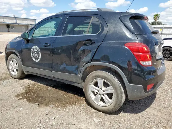 3GNCJLSB4LL230486 2020 CHEVROLET TRAX - Image 2