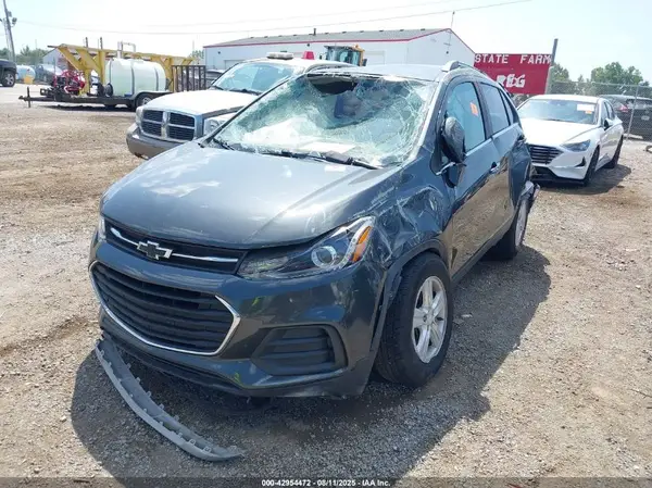 3GNCJLSB4LL253010 2020 CHEVROLET TRAX - Image 2