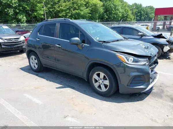 3GNCJLSB4LL269790 2020 CHEVROLET TRAX - Image 1