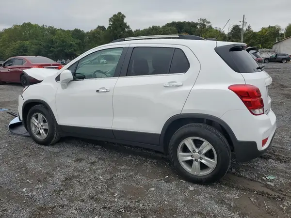 3GNCJLSB4LL282703 2020 CHEVROLET TRAX - Image 2
