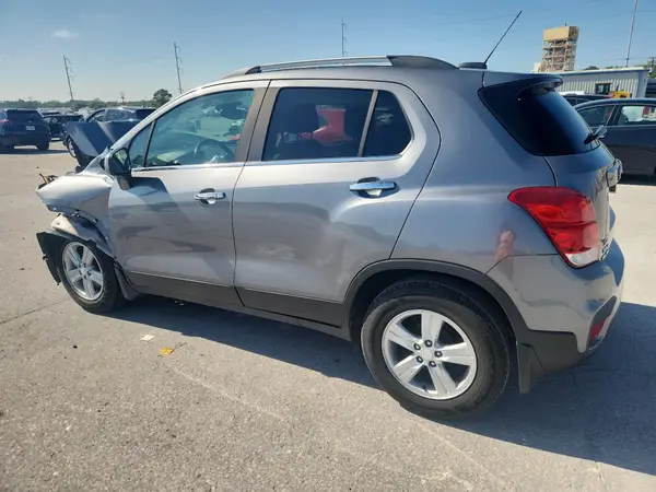 3GNCJLSB4LL283088 2020 CHEVROLET TRAX - Image 2