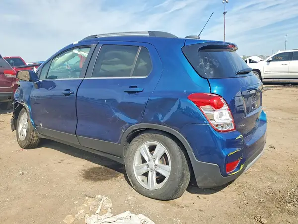 3GNCJLSB4LL286363 2020 CHEVROLET TRAX - Image 2