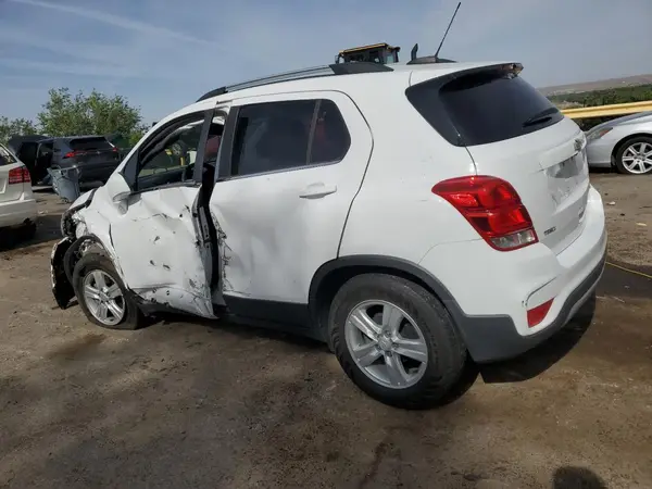 3GNCJLSB4LL286797 2020 CHEVROLET TRAX - Image 2