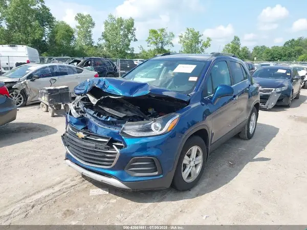 3GNCJLSB4LL303209 2020 CHEVROLET TRAX - Image 2