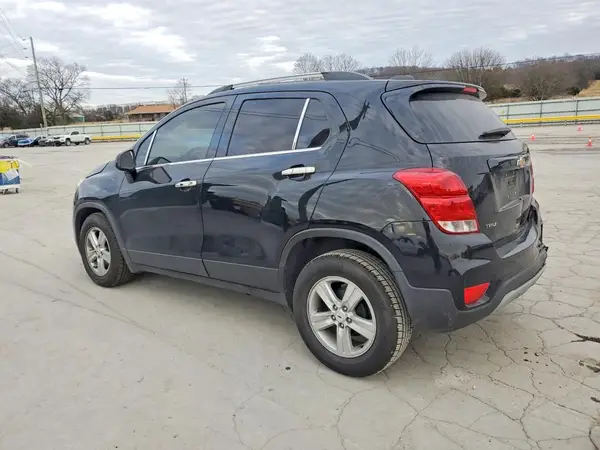 3GNCJLSB4LL308927 2020 CHEVROLET TRAX - Image 2