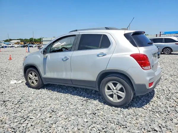 3GNCJLSB4LL312170 2020 CHEVROLET TRAX - Image 2