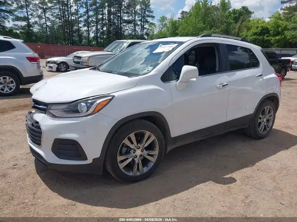 3GNCJLSB4LL316543 2020 CHEVROLET TRAX - Image 2