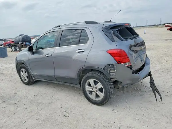 3GNCJLSB4LL321158 2020 CHEVROLET TRAX - Image 2