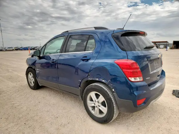 3GNCJLSB4LL323377 2020 CHEVROLET TRAX - Image 2