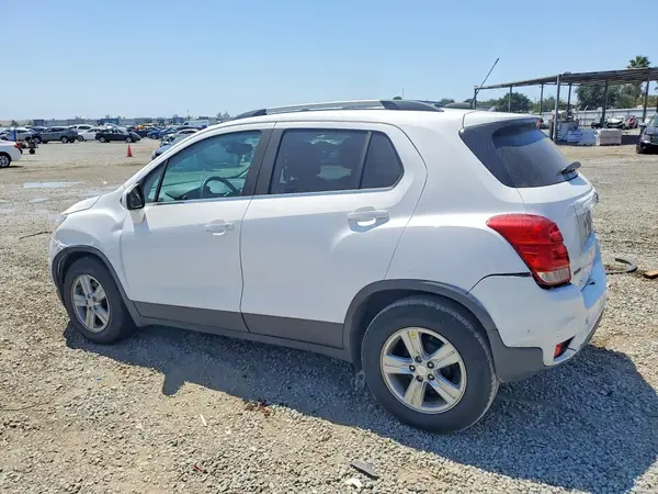 3GNCJLSB4LL335450 2020 CHEVROLET TRAX - Image 2