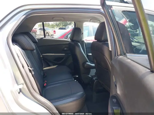3GNCJLSB4LL336176 2020 CHEVROLET TRAX - Image 8