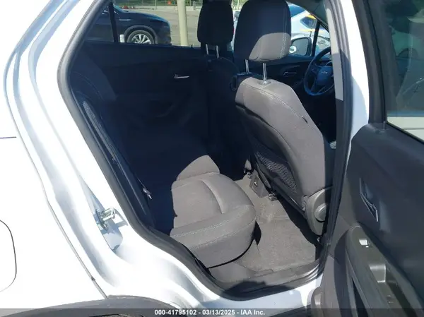 3GNCJLSB5GL141743 2016 CHEVROLET TRAX - Image 8