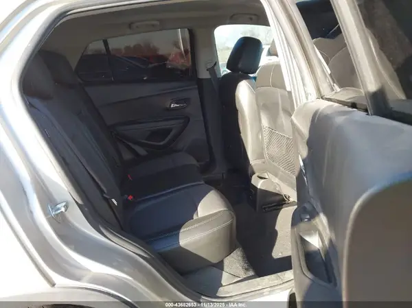 3GNCJLSB5GL261560 2016 CHEVROLET TRAX - Image 8