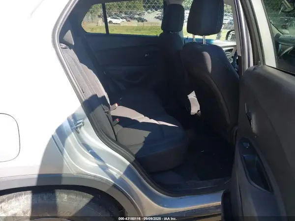 3GNCJLSB5GL265849 2016 CHEVROLET TRAX - Image 8