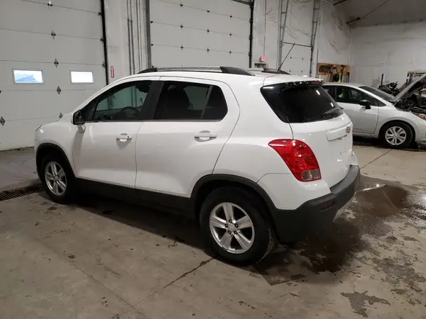 3GNCJLSB5GL270386 2016 CHEVROLET TRAX - Image 2