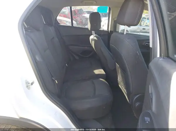 3GNCJLSB5GL277581 2016 CHEVROLET TRAX - Image 8