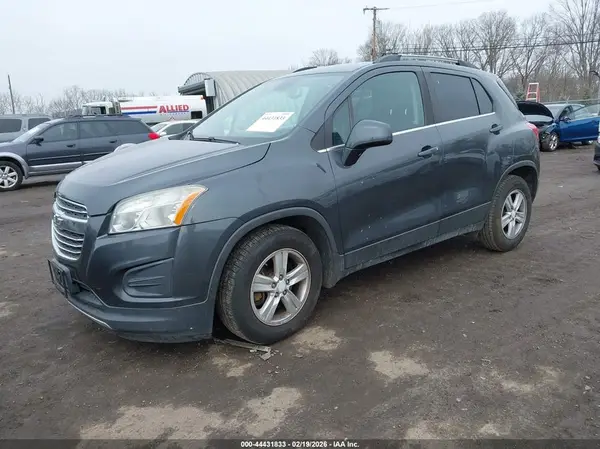 3GNCJLSB5GL279072 2016 CHEVROLET TRAX - Image 2