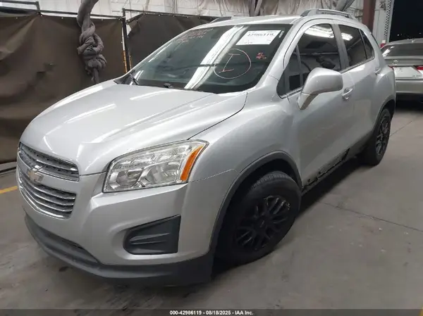 3GNCJLSB5GL280562 2016 CHEVROLET TRAX - Image 2