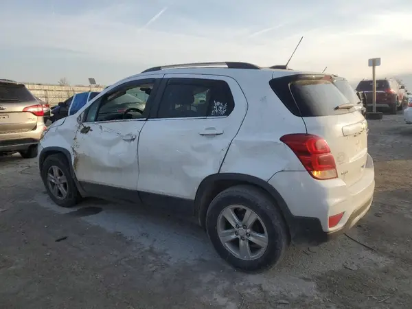 3GNCJLSB5HL132395 2017 CHEVROLET TRAX - Image 2