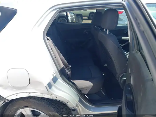 3GNCJLSB5HL133885 2017 CHEVROLET TRAX - Image 8