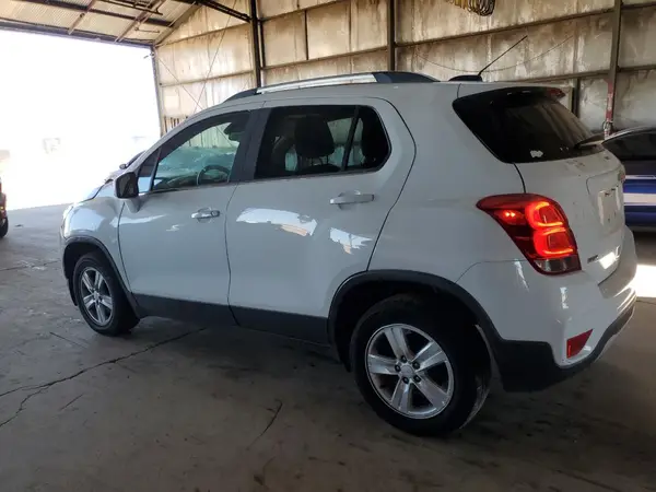 3GNCJLSB5HL163145 2017 CHEVROLET TRAX - Image 2