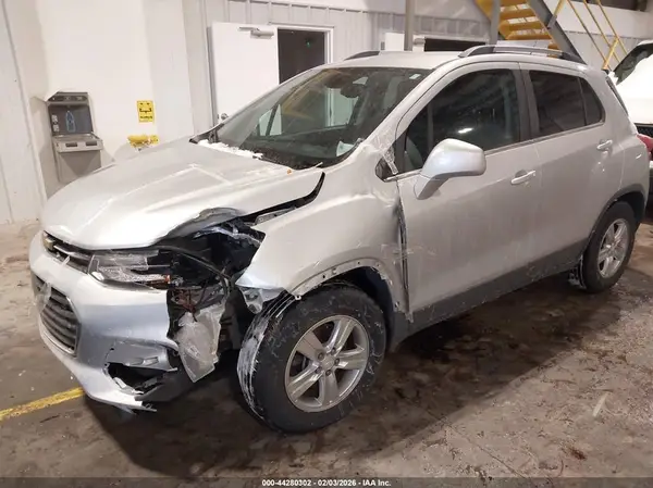 3GNCJLSB5HL164201 2017 CHEVROLET TRAX - Image 2