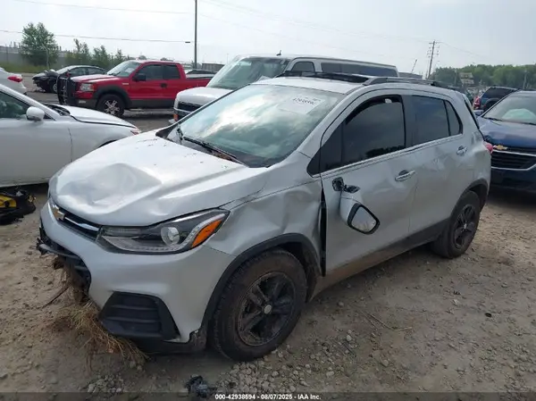 3GNCJLSB5HL187655 2017 CHEVROLET TRAX - Image 2