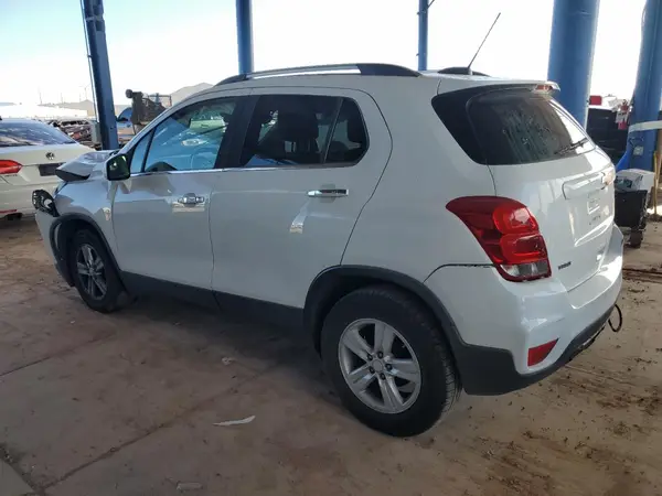 3GNCJLSB5HL221643 2017 CHEVROLET TRAX - Image 2