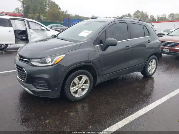 3GNCJLSB5HL257834 2017 CHEVROLET TRAX - Image 2