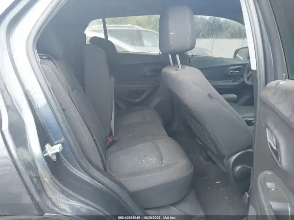 3GNCJLSB5HL257834 2017 CHEVROLET TRAX - Image 8