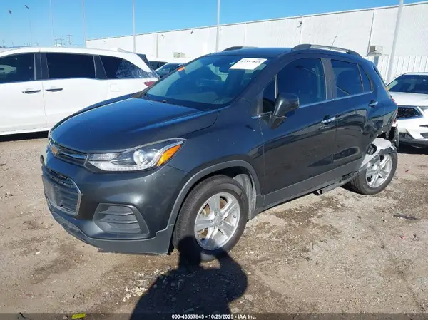 3GNCJLSB5HL272429 2017 CHEVROLET TRAX - Image 2