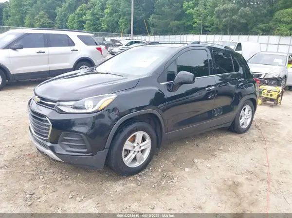 3GNCJLSB5HL279820 2017 CHEVROLET TRAX - Image 2