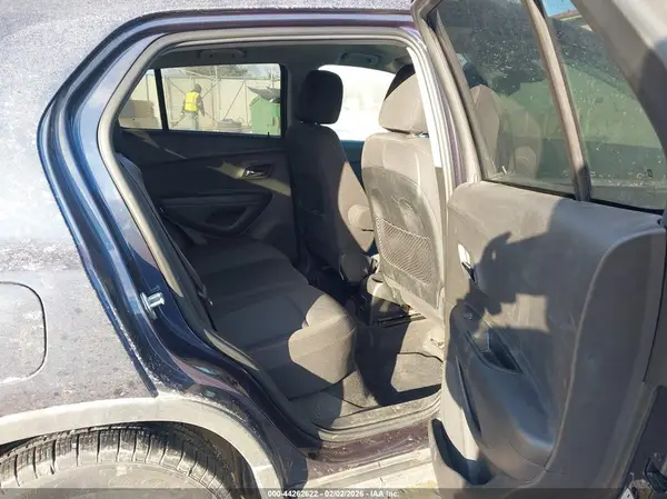 3GNCJLSB5JL169713 2018 CHEVROLET TRAX - Image 8