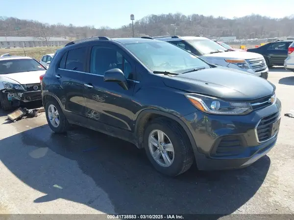 3GNCJLSB5JL203424 2018 CHEVROLET TRAX - Image 1