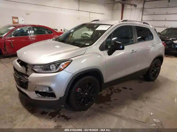 3GNCJLSB5JL203567 2018 CHEVROLET TRAX - Image 2