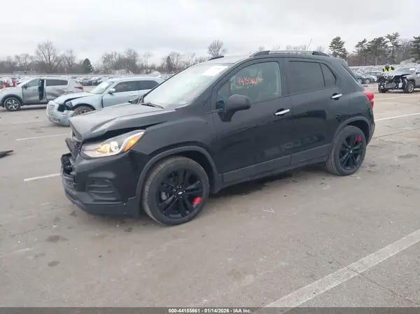 3GNCJLSB5JL204234 2018 CHEVROLET TRAX - Image 2