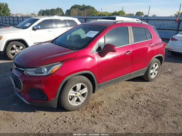 3GNCJLSB5JL232194 2018 CHEVROLET TRAX - Image 2