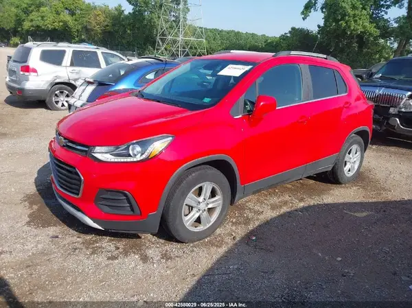 3GNCJLSB5JL235189 2018 CHEVROLET TRAX - Image 2