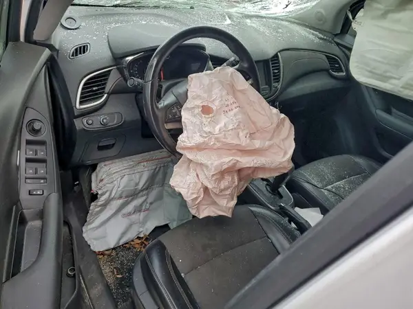 3GNCJLSB5JL244457 2018 CHEVROLET TRAX - Image 8