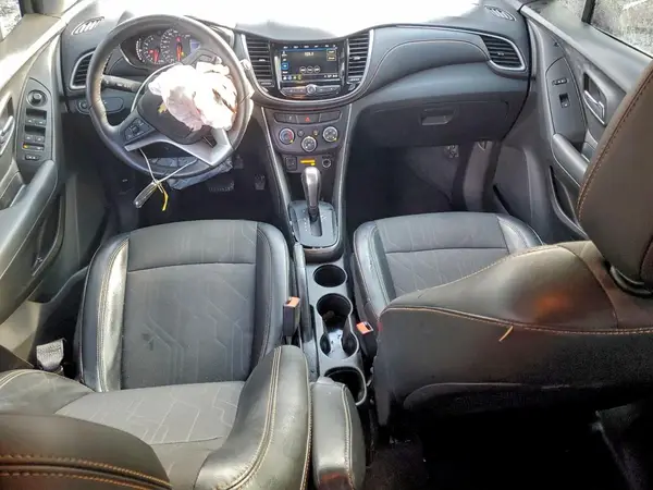 3GNCJLSB5JL263073 2018 CHEVROLET TRAX - Image 8