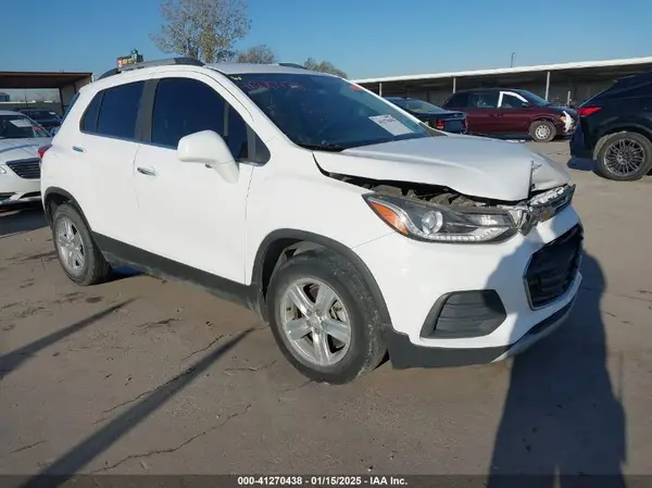 3GNCJLSB5JL263929 2018 CHEVROLET TRAX - Image 1