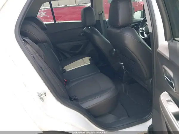 3GNCJLSB5JL265874 2018 CHEVROLET TRAX - Image 8