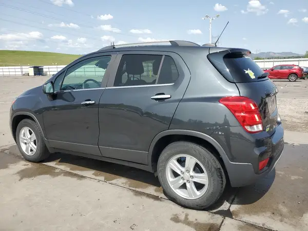 3GNCJLSB5JL325586 2018 CHEVROLET TRAX - Image 2