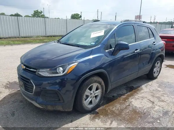 3GNCJLSB5JL346065 2018 CHEVROLET TRAX - Image 2
