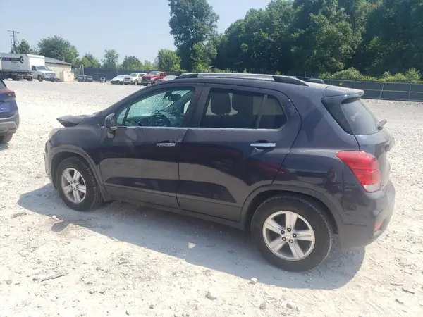 3GNCJLSB5JL354375 2018 CHEVROLET TRAX - Image 2