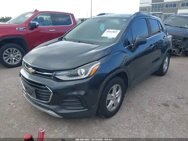 3GNCJLSB5JL365859 2018 CHEVROLET TRAX - Image 2
