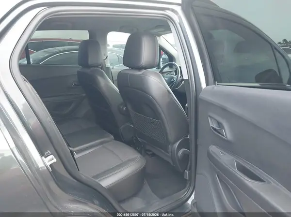 3GNCJLSB5JL365859 2018 CHEVROLET TRAX - Image 8