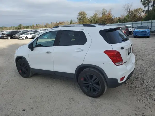 3GNCJLSB5JL398506 2018 CHEVROLET TRAX - Image 2