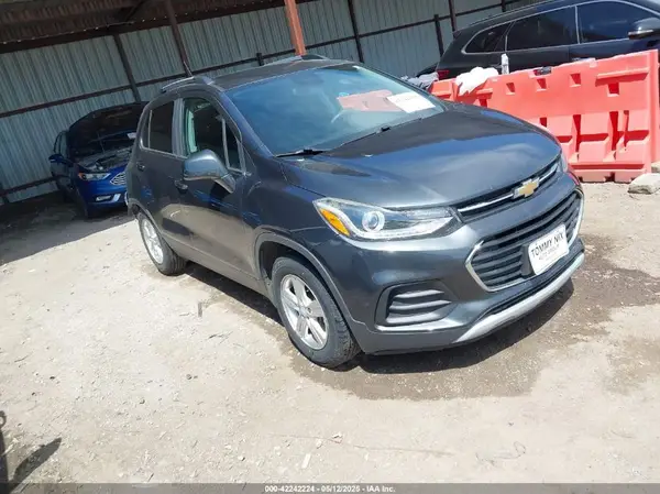 3GNCJLSB5JL414476 2018 CHEVROLET TRAX - Image 1