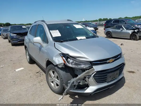 3GNCJLSB5KL150242 2019 CHEVROLET TRAX - Image 1